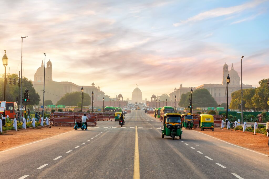 The road to the Presidential Residance or Rashtrapati Bhavan, New Delhi, India - Race Across The World